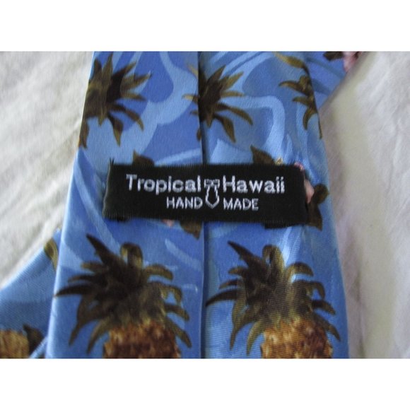 Beautiful Tropical Hawaii ALOHA Pineapple Hibiscus Hand made Neck Tie Blue - Picture 5 of 6